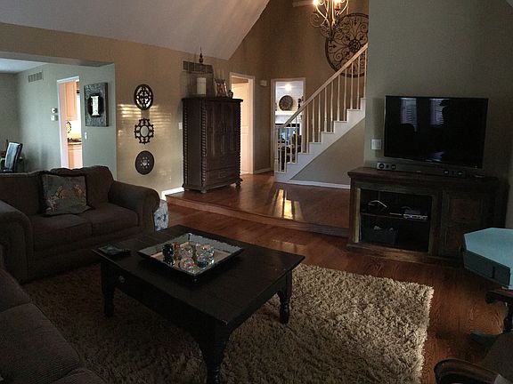 3rd image of 8423 E Greenbriar Ct