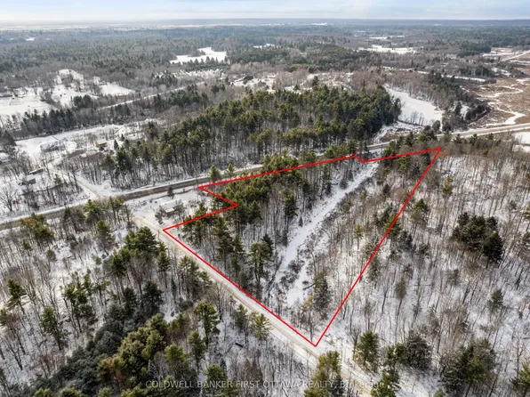 115 Doran Rd, Tay Valley, ON K0H 2B0