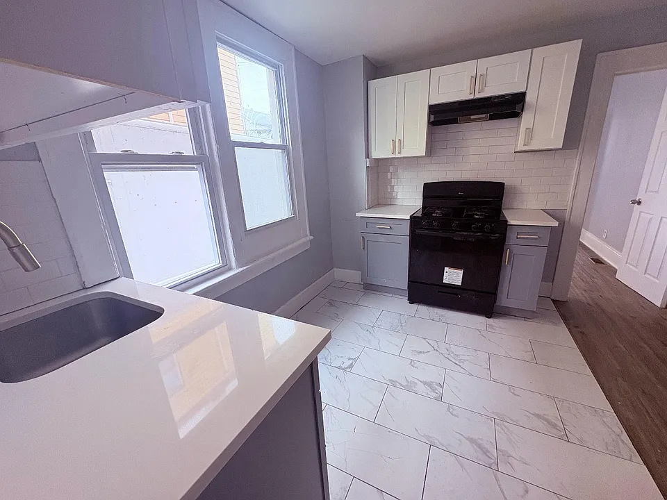 10 Rosa Parks Blvd #1A