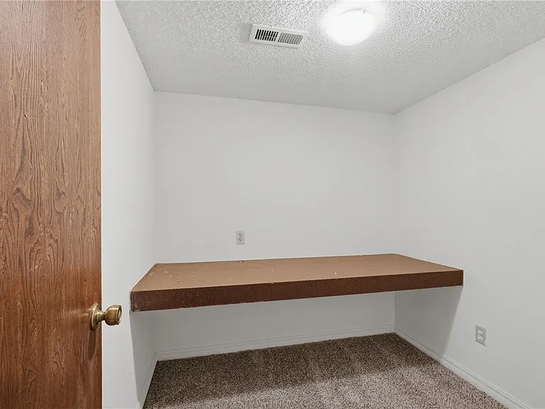 938 W Cleveland St #104 — Photo 13