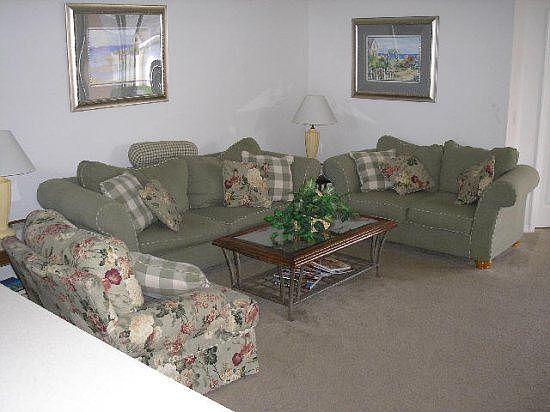CP4P605MD-living-area
