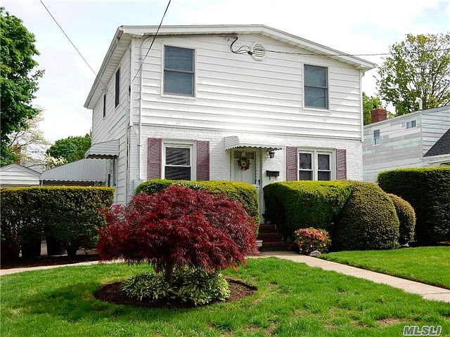 1st image of 352 William St