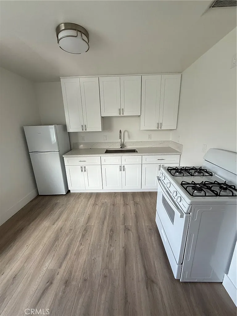 1 bed, 500 sqft, $1,800 — Photo 4