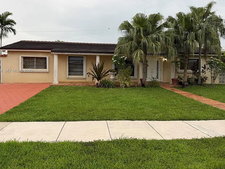 3541 SW 125th Ct — Photo 2