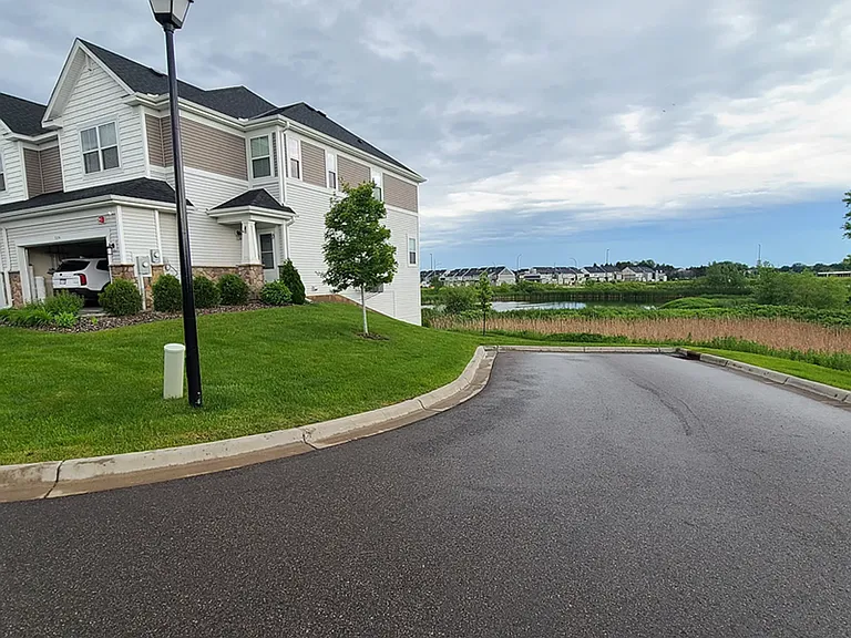 7254 Yellowstone Ct N — Photo 33