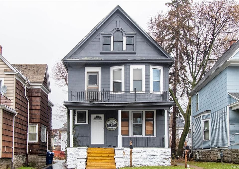 1st image of 134 E Delavan Ave