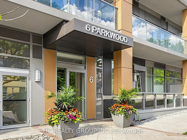 6 Parkwood Ave #701 — Photo 2