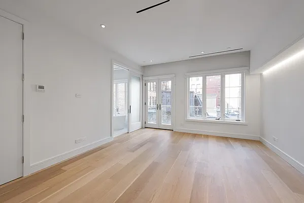 Rented by Nest Seekers International | media 16