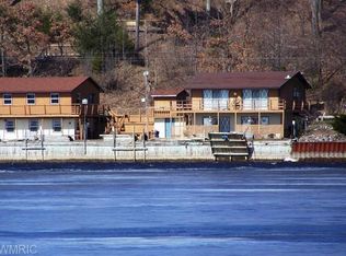 5285 W Monroe Rd, Pentwater, MI 49449