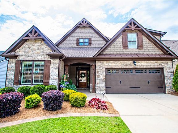 4th image of 216 Yorkshire Ln