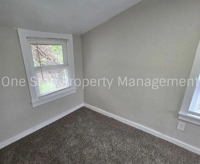 4224 Agnes Ave — Photo 16