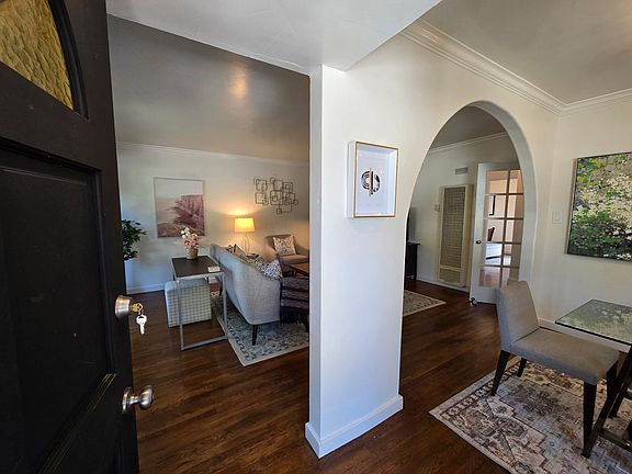 5th image of 5902 Ernest Ave