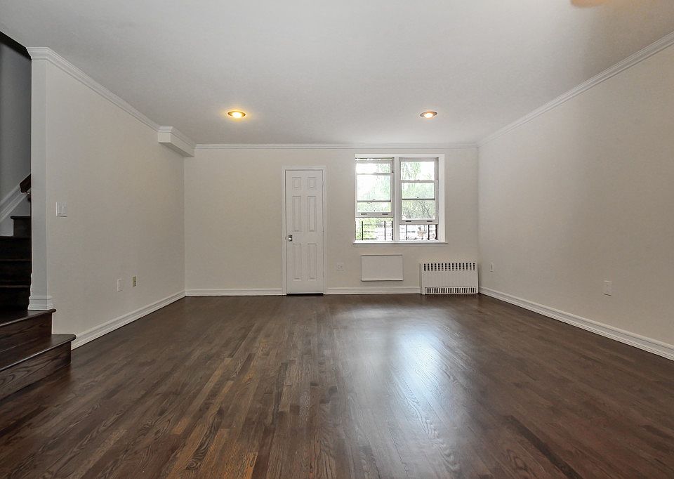1st image of 28 W 96th St #100