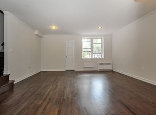 28 W 96th St #100, New York, NY 10025