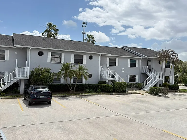 1801 Indian River Blvd #C7 — Photo 1