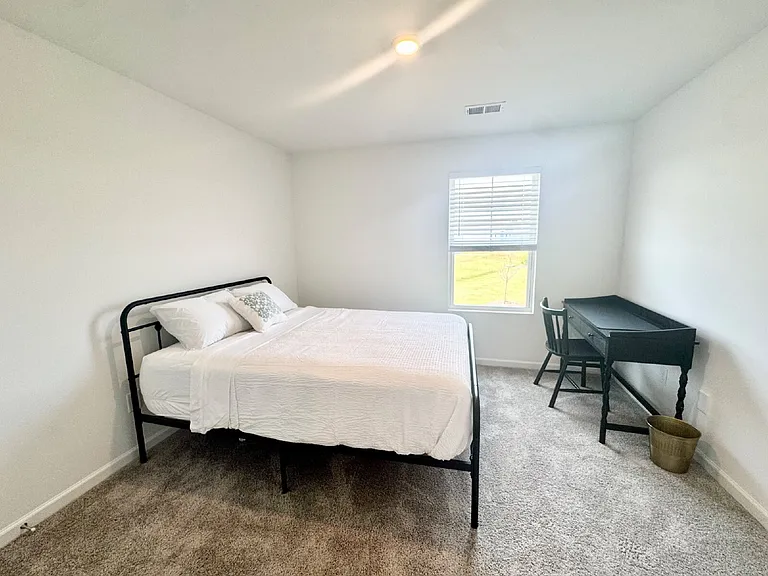 551 Seaborn Cir — Photo 21