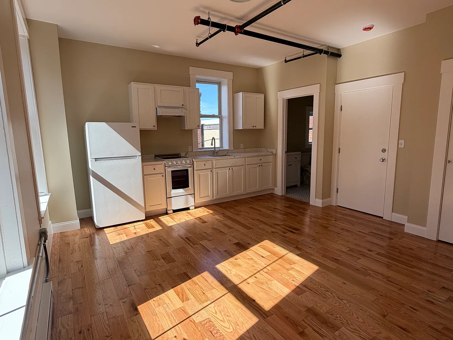 Studio, $1,495 — Photo 3