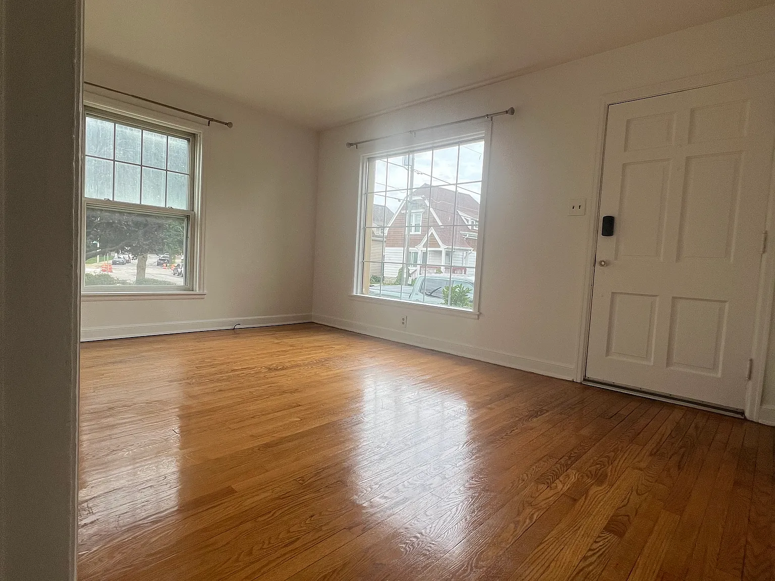 2309 E Falling Heath Pl — Photo 3