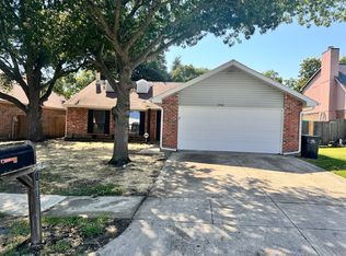 1516 Carlsbad Dr, Arlington, TX 76018