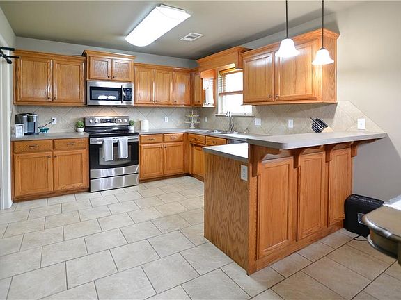 3rd image of 1226 Big Oak Dr