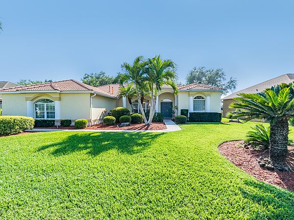 2nd image of 978 Wildwood Dr
