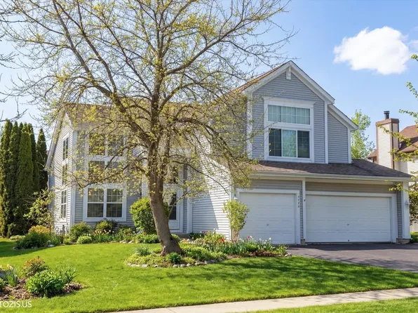 1728 Village Ct, Crystal Lake, IL 60014