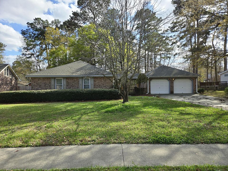 1st image of 106 Queensbury Cir