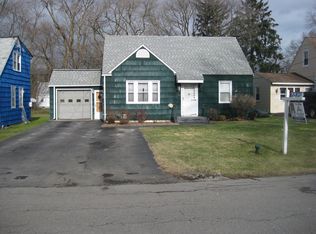 322 W Molloy Rd, Syracuse, NY 13211