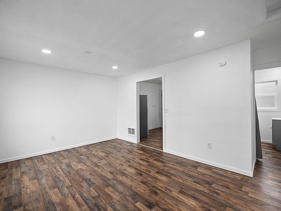 4th image of 319 E Grace St #B