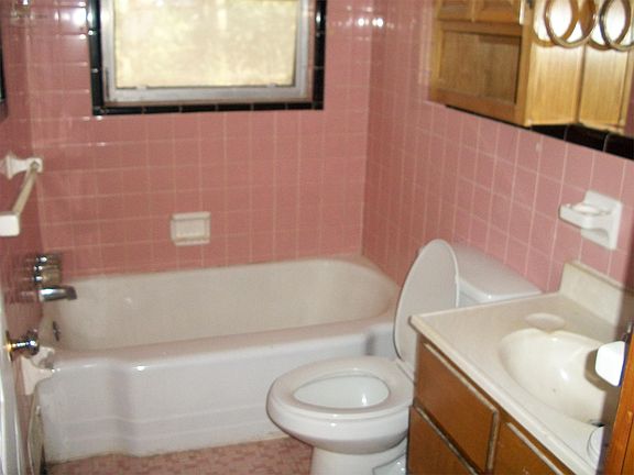 5th image of 7916 Scarlett Dr