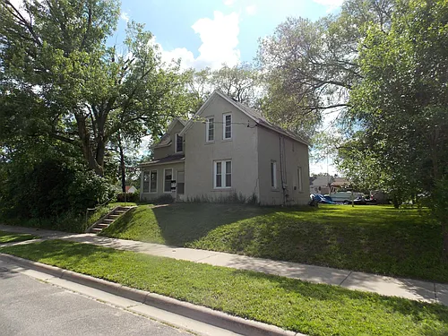 207 9th Ave N Photo 1