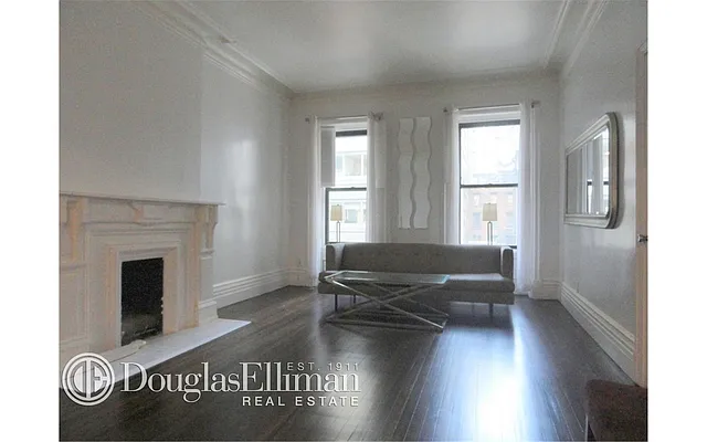 Rented by Douglas Elliman | media 16