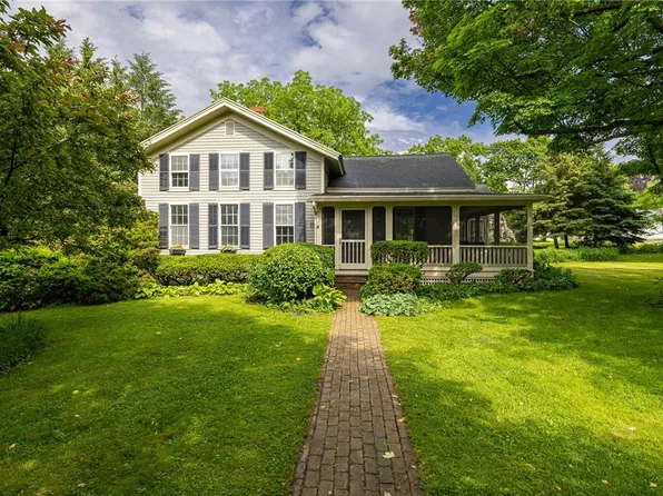 4 Park Pl, Bloomfield, NY 14469