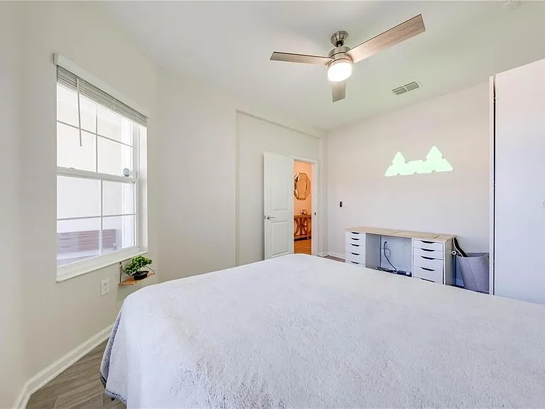 5301 Amersham Ln — Photo 10