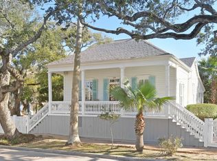 1208 25th St, Galveston, TX 77550