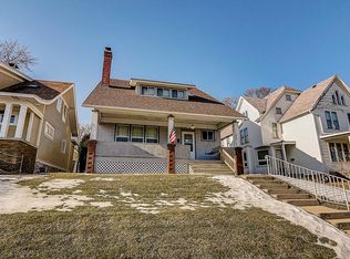 138 S 7th Ave, West Bend, WI 53095