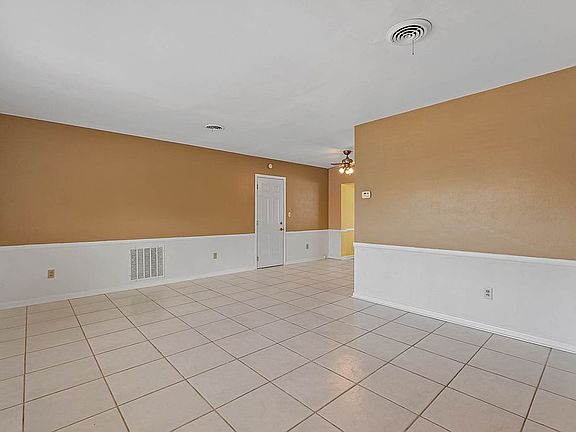 5th image of 3747 Shady Bluffs Dr
