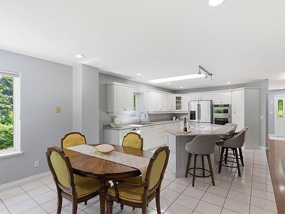 3rd image of 1608 Marina Way