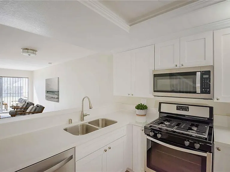 936 Fairway Dr #26 — Photo 3