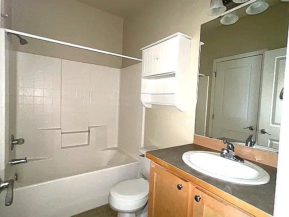 4th image of 503 225th Ln NE APT F303