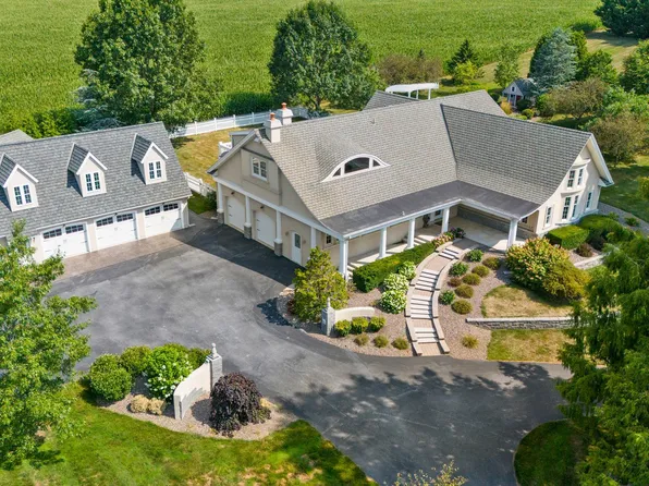 397 Walnut Rd, Honey Brook, PA 19344