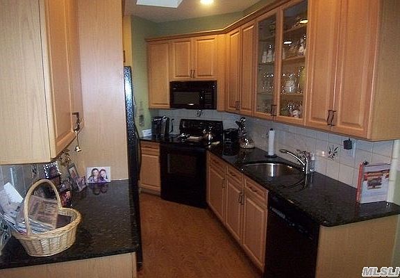 3rd image of 32 Carriage Ln