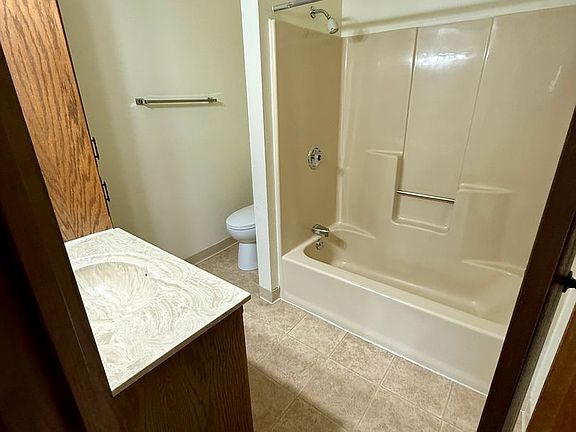 5th image of 1901 Ridgeway Dr #29