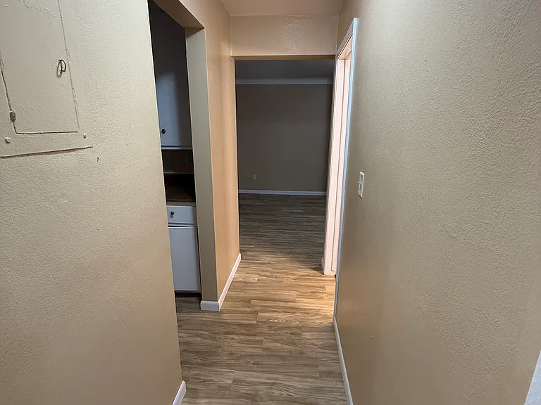 1115 York Ave #1 — Photo 8