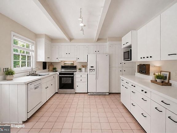 5th image of 8406 Geneva Mason Rd