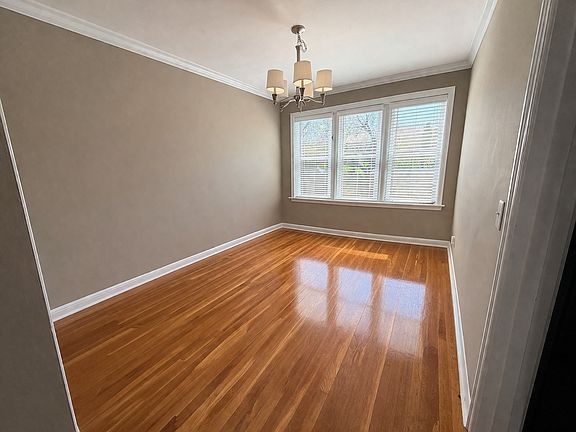5th image of 7308 Pershing Ave APT 2E