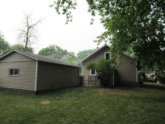 4th image of 113 E State St