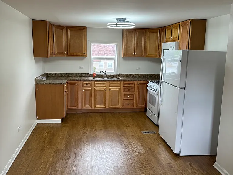1103 N 15th Ave #2 — Photo 1