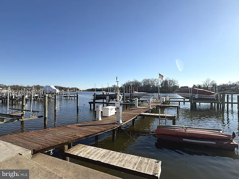 532 Riviera Dr #B — Photo 35