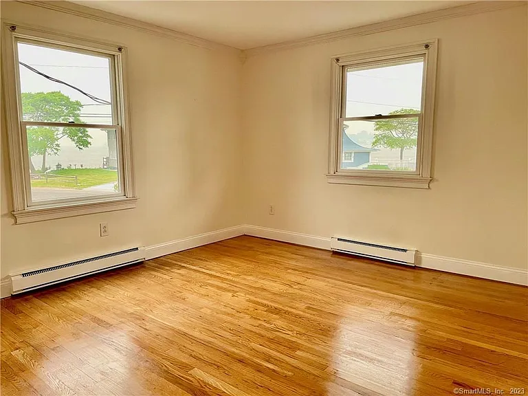 98 Soundview Dr — Photo 18